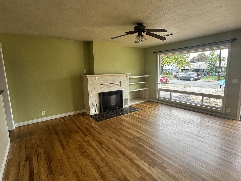 1st image of 1023 Murray Ave