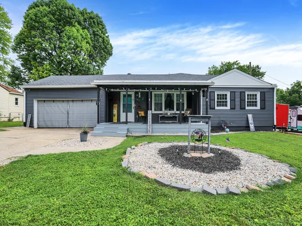 121 Ursal Ln, Greenwood, IN 46143