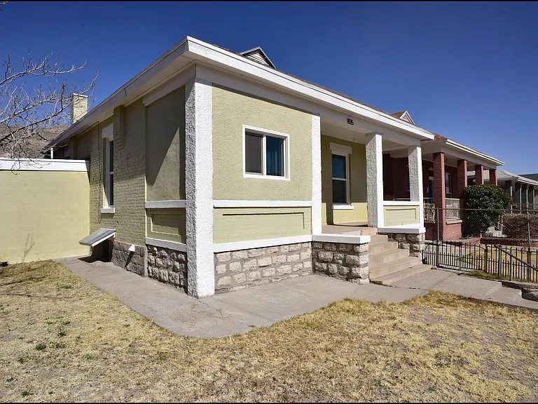 1925 Arizona Ave #2 — Photo 4