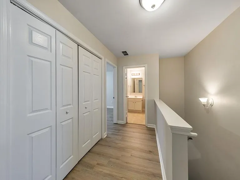 2830 Mayfair Dr — Photo 3