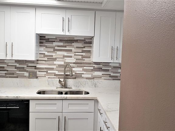 2nd image of 4513 S Oak Dr Unit Q81
