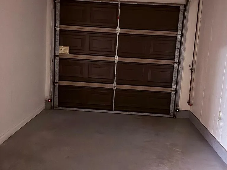 individual garage 3