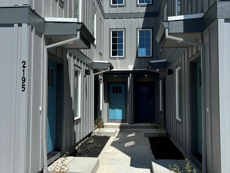 2195 Audubon Ave SE #102