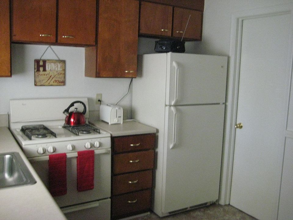 2nd image of 2200 Chalfont Dr APT 04