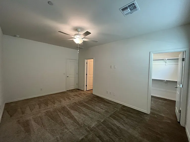 265 E Balsam Dr — Photo 31
