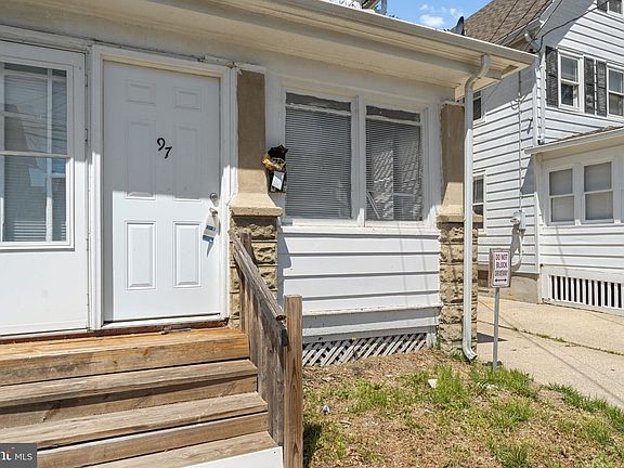 2nd image of 97 Chestnut St