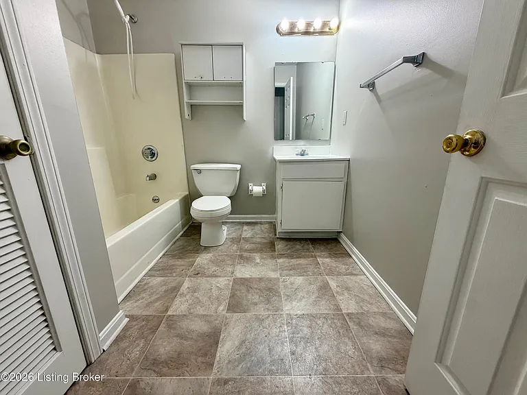 446 Joy Ave #2 — Photo 7