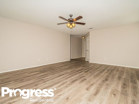 5th image of 1909 Nightingale Dr