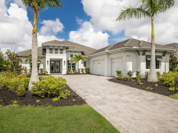 8218 Genoa Blvd, Bradenton, FL 34202