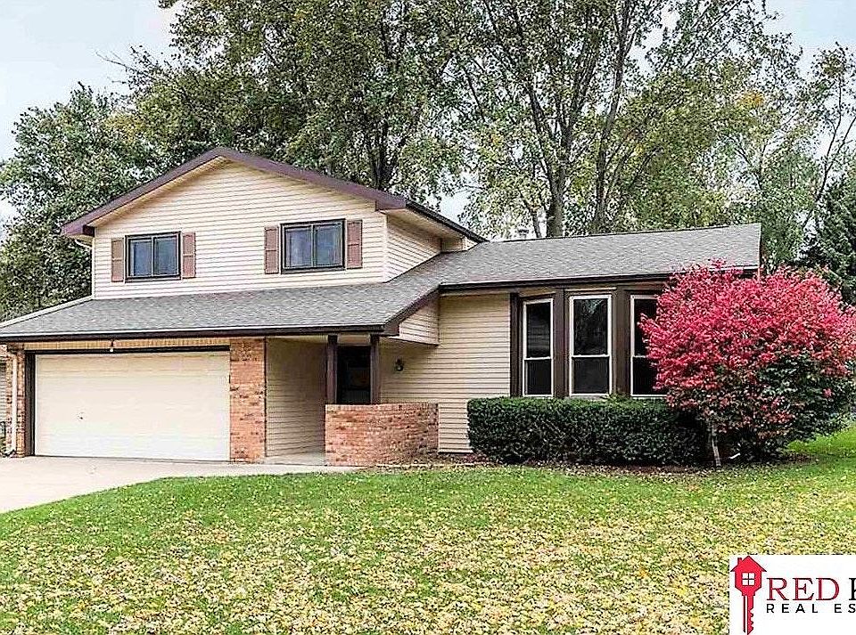 1st image of 3006 S 160th Ave