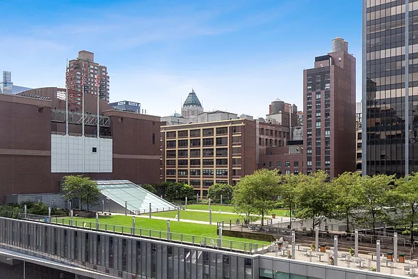 Sold by Corcoran | media 7