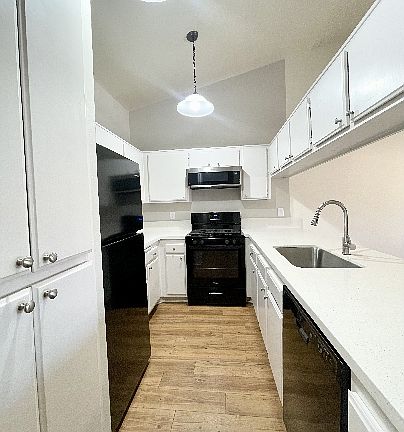 2nd image of 1106 Turquoise St #96689bca4