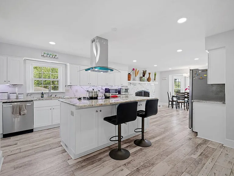 2624 Long Creek Dr — Photo 18