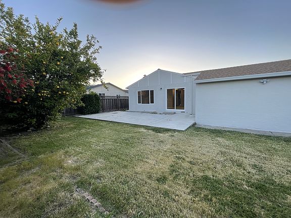 5th image of 6000 Castillon Dr
