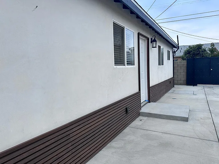 14768 San Fernando Mission Blvd — Photo 17
