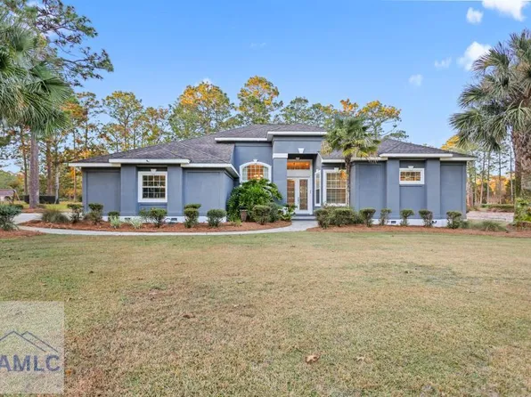 49 Pine Forest Dr, Jesup, GA 31546