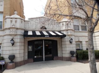 4240 N Clarendon Ave APT 404S, Chicago, IL