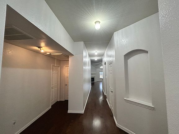 3rd image of 507 Calvary Dr