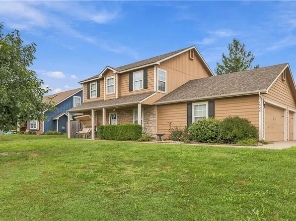 1526 Maple St, Eudora, KS 66025