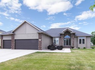 4625 Hunters Point, Moorhead, MN 56560
