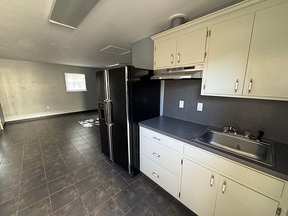 5th image of 2232 N 41st St