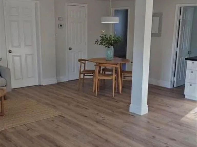 1632 Gould St — Photo 2