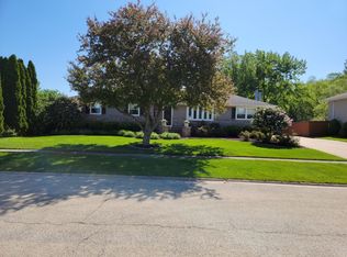 1914 Delrose St, Joliet, IL 60435