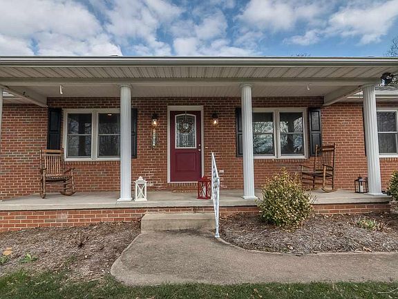 3rd image of 254 Cooper Dr