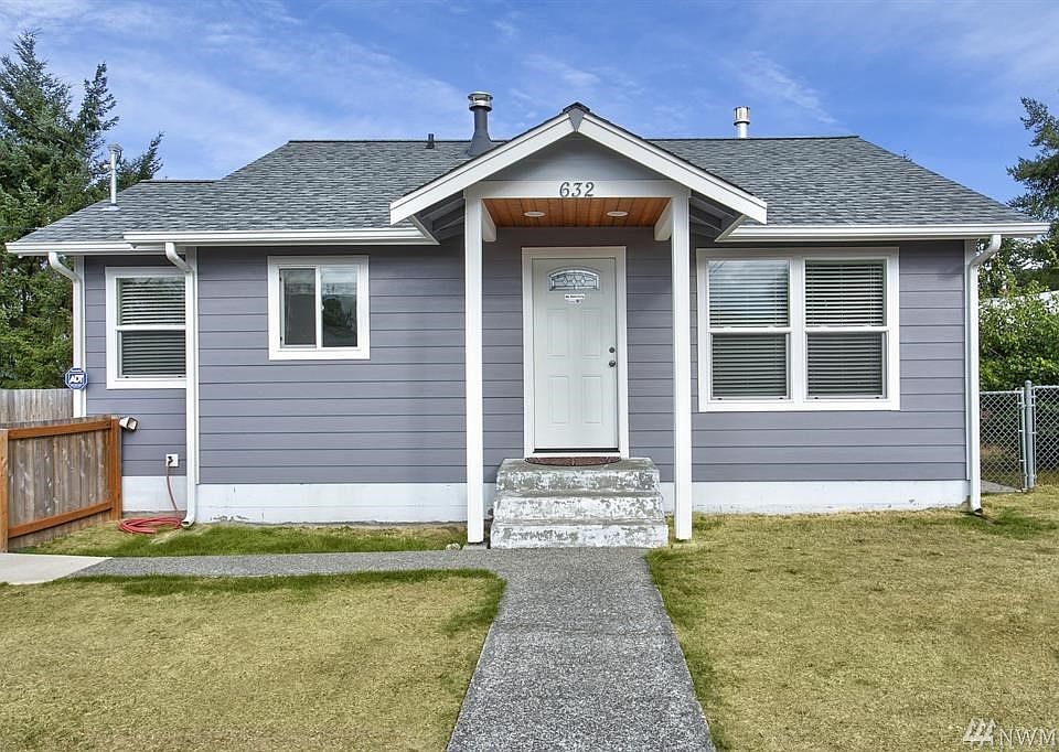 1st image of 632 N Charlotte Ave