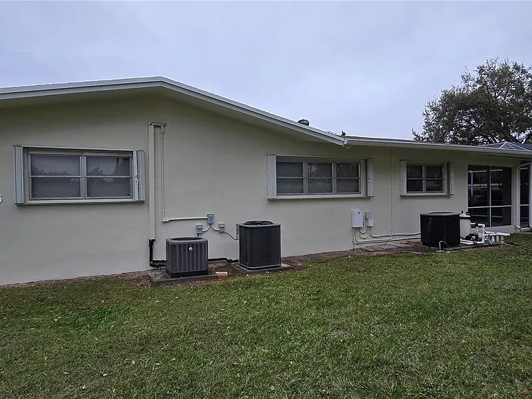6500 SW 82nd Ave — Photo 18