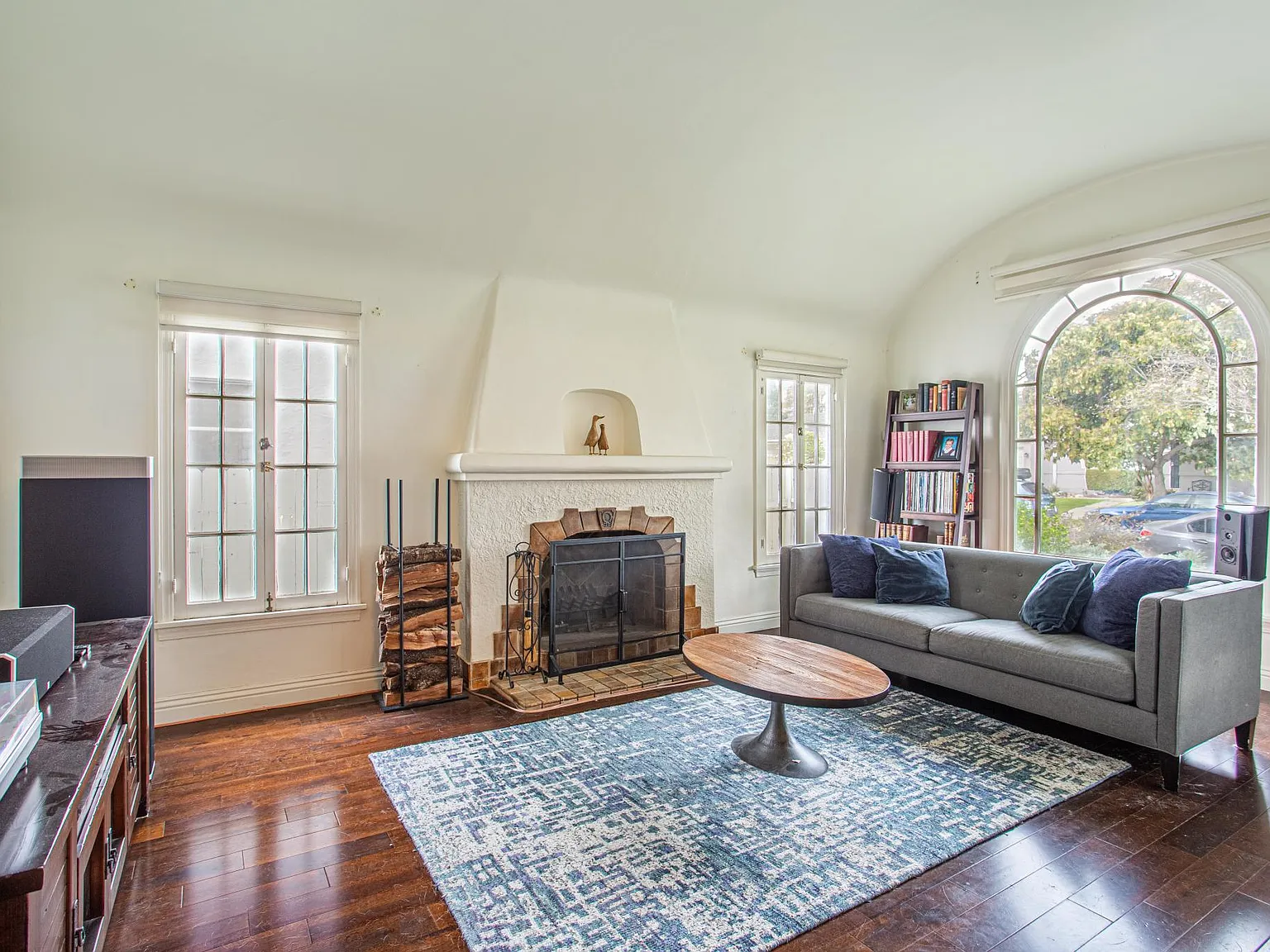 8920 David Ave — Photo 3