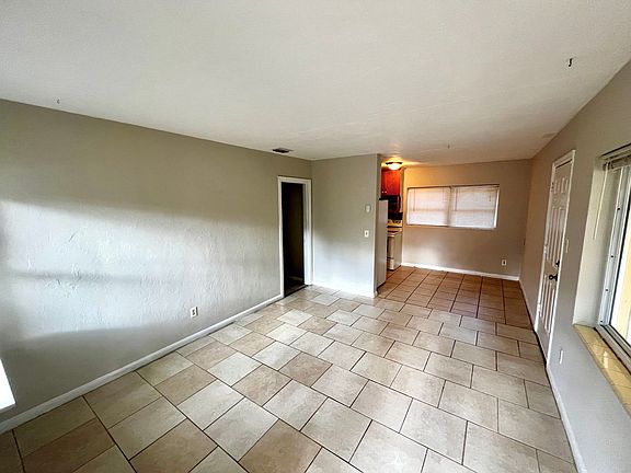 5th image of 2227 Dozier Dr