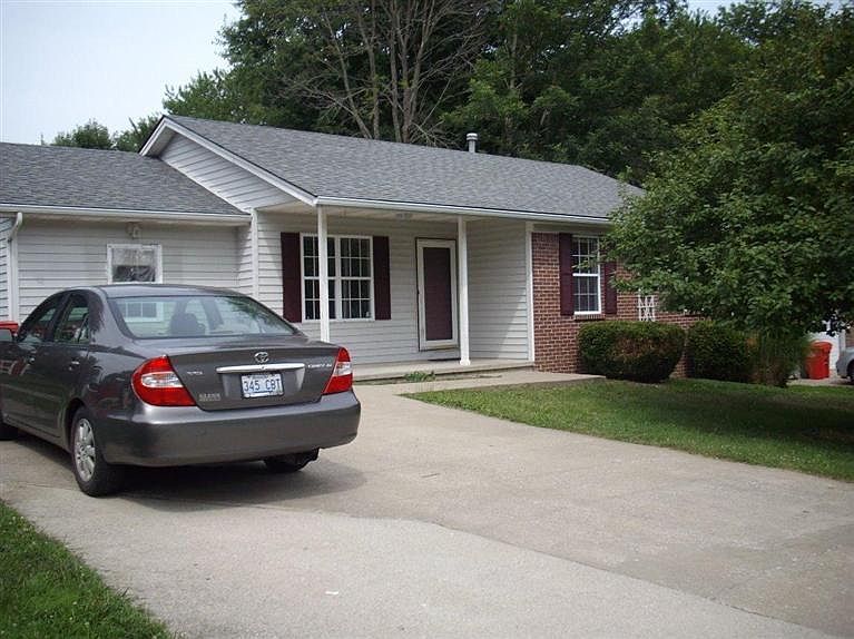 1st image of 420 Green Fields Ln