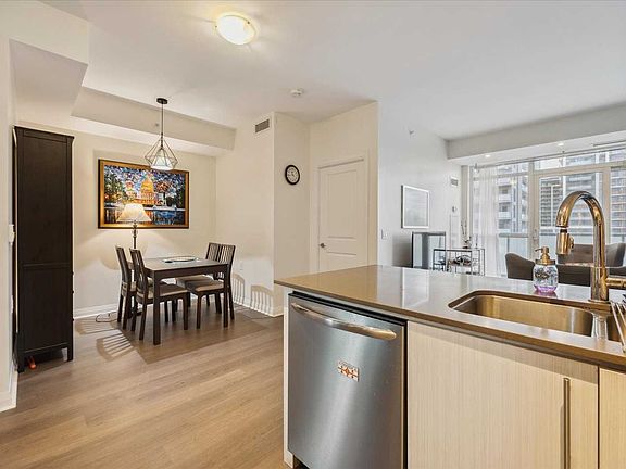 5th image of 55 Oneida Cres #509