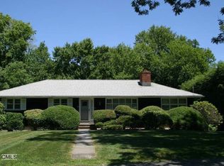 84 Bayberry Rd, Fairfield, CT 06825