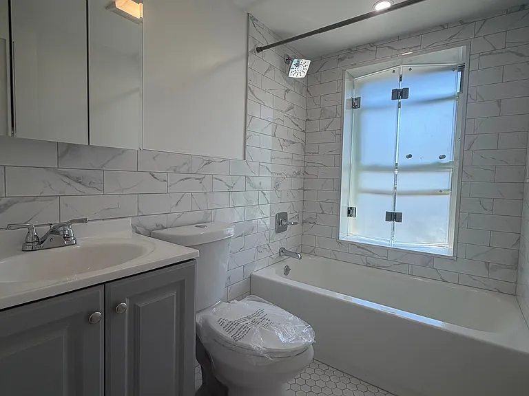 398 Monroe St #2 — Photo 3