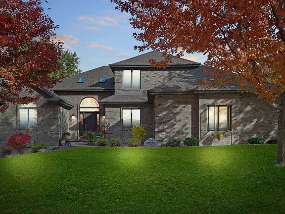 2nd image of 2402 Spruce Wood Dr