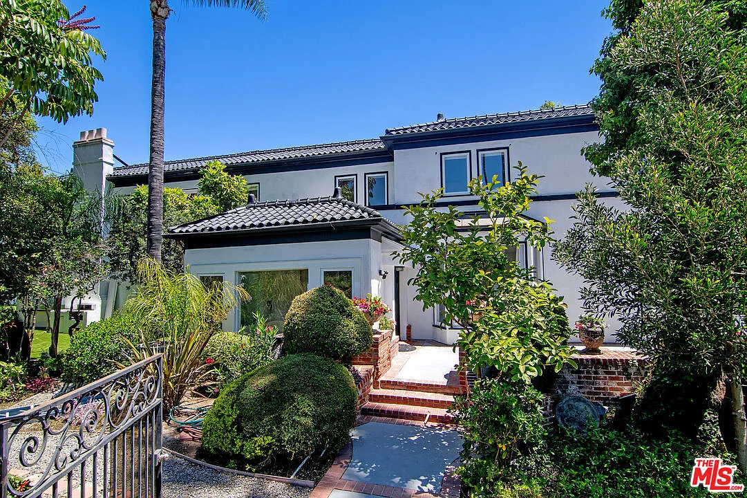 5 bed, 6.0 bath, 6130 sqft, $28,500 — Photo 3