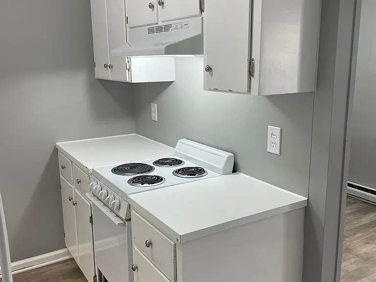 372 W Ward St — Photo 5