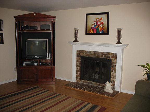 Living Room W/Fireplace