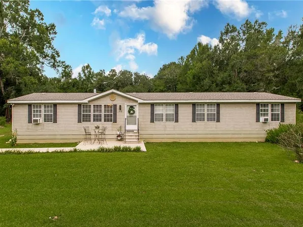 113 Lavigne Rd, Madisonville, LA 70447