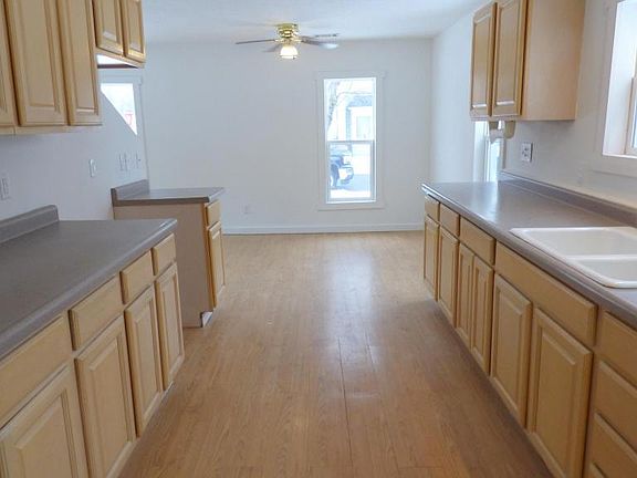 3rd image of 301 Beckwith St