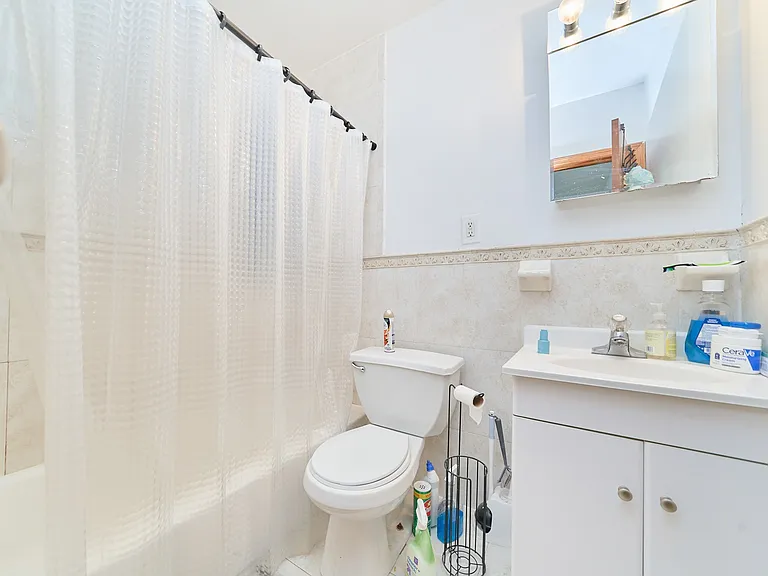 341 E 90th St #14 — Photo 3