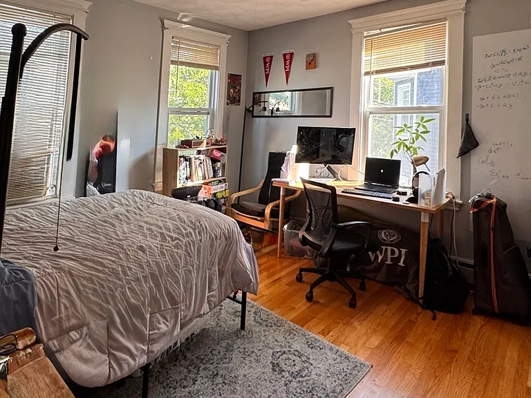 17 Farragut Ave #2 — Photo 7