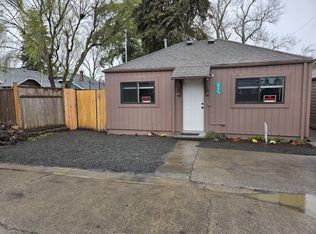 975 Norway St NE #1/2, Salem, OR 97301