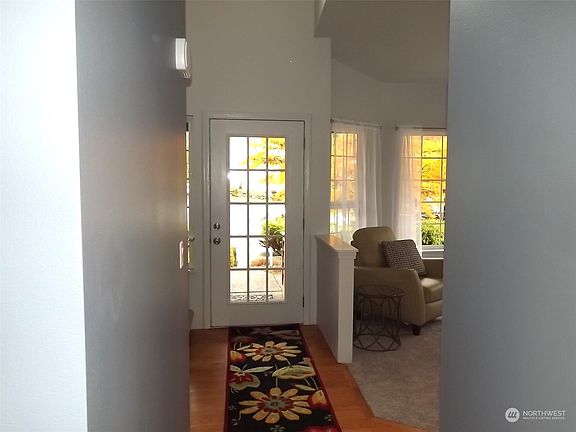 5th image of 10925 Peony Place NW