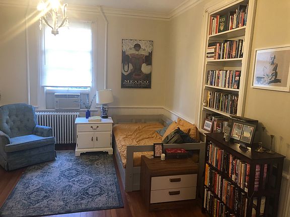 2nd image of 518 Ridge St APT B
