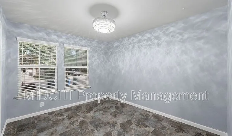 3414 Zachary St — Photo 15