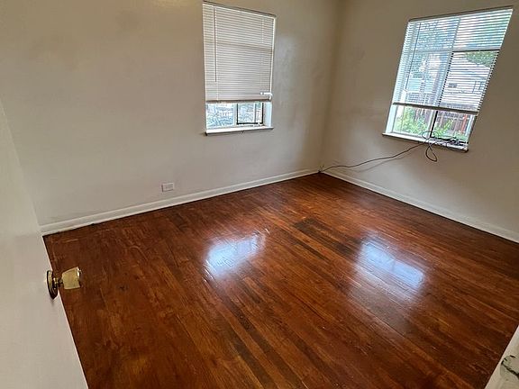 4th image of 3621 S Sherman St #3623