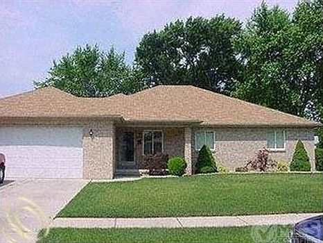 6057 Evangeline.JPG